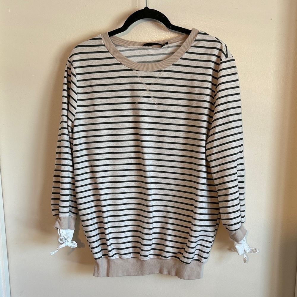 Doe & Rae Oatmeal and Black Striped Top size L